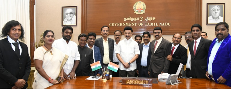 சென்னை உயர்நீதிமன்ற வழக்கறிஞர்கள்
