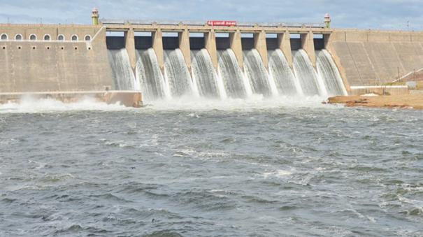 பவானிசாகர் அணை: தண்ணீர் திறந்து விட அரசு ஆணை
