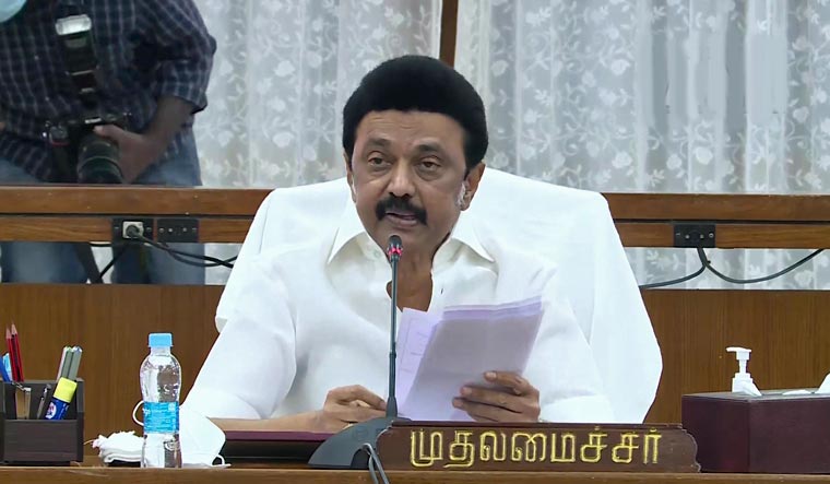 சிறப்பு முகாம்கள் ஏற்பாடு
