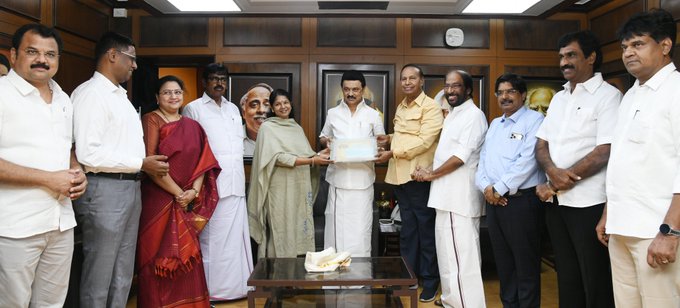 மிக்ஜாம் புயல் பாதிப்பு: ஒரு மாத ஊதியத்தை நிவாரண நிதியாக வழங்கிய திமுக எம்பிக்கள்