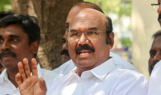 ஜல்லிக்கட்டு தீர்ப்புக்கும், ஓபிஎஸ்-க்கு எந்த தொடர்பும் இல்லை! ஜல்லிக்கட்டு நாயகன் இல்லை - ஜெயக்குமார்