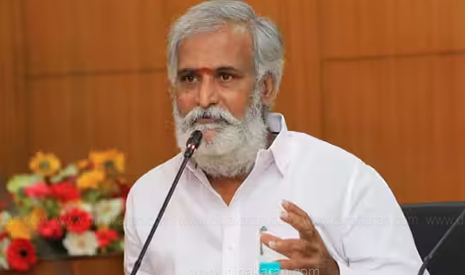 சீராய்வுக் கூட்டத்தில் அலுவலர்களுக்கு அமைச்சர் அறிவுரை