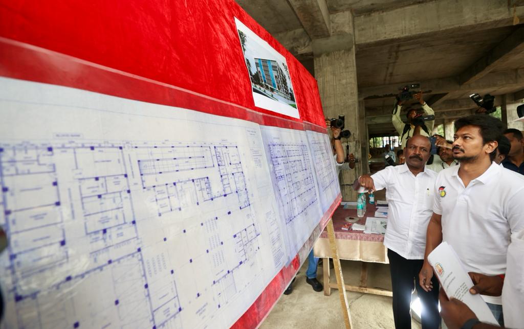 மருத்துவமனை கட்டுமானப் பணிகளை அமைச்சர் ஆய்வு