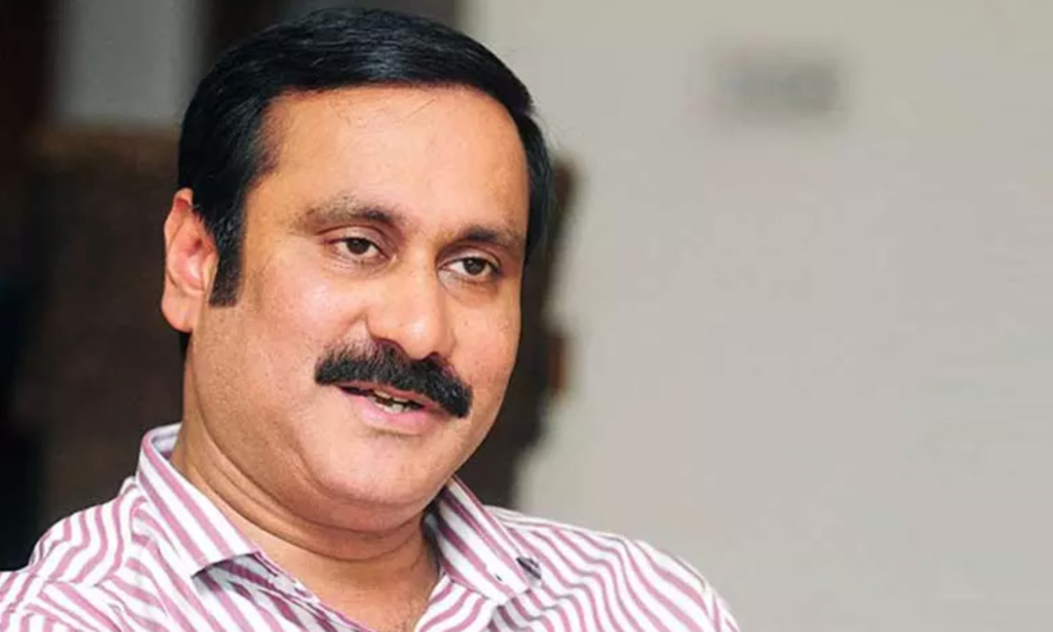 நெல்லுடன் உழவர்கள் தவிப்பு: நேரடி கொள்முதல் நிலையங்களை உடனடியாக திறக்க வேண்டும்