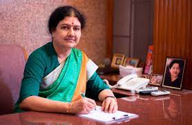 இந்திய விண்வெளி ஆராய்ச்சி மையத்தை சேர்ந்த விஞ்ஞானிகள் அனைவருக்கும் சசிகலா பாராட்டு