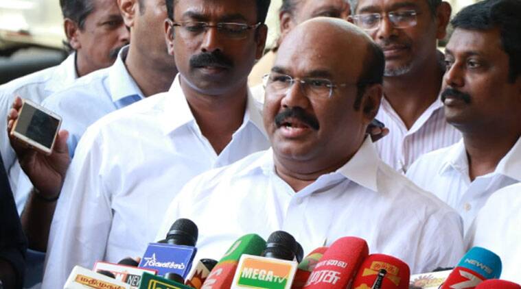 மக்கள் தெய்வத்தை அவதூறாக பேசிய உன்னை மக்கள் மனிதப்பிறவியாக கூட மதிக்க மாட்டார்கள்