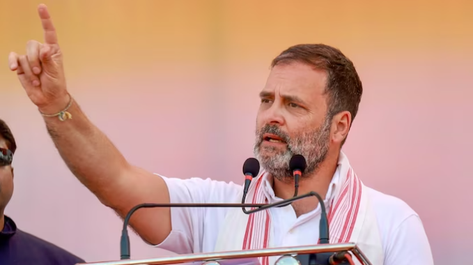வேலைவாய்ப்பு குன்றி, தொழிலதிபர்கள் வளங்களை சூறையாடுகின்றனர்