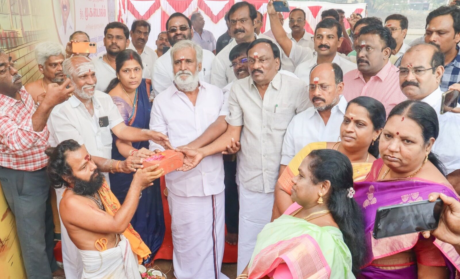 இந்து சமய அறநிலையத்துறையில் ரூ.4,157.70 கோடி மதிப்பீட்டிலான 18,788 பணிகள் மேற்கொள்ளப்பட்டு வருகிறது