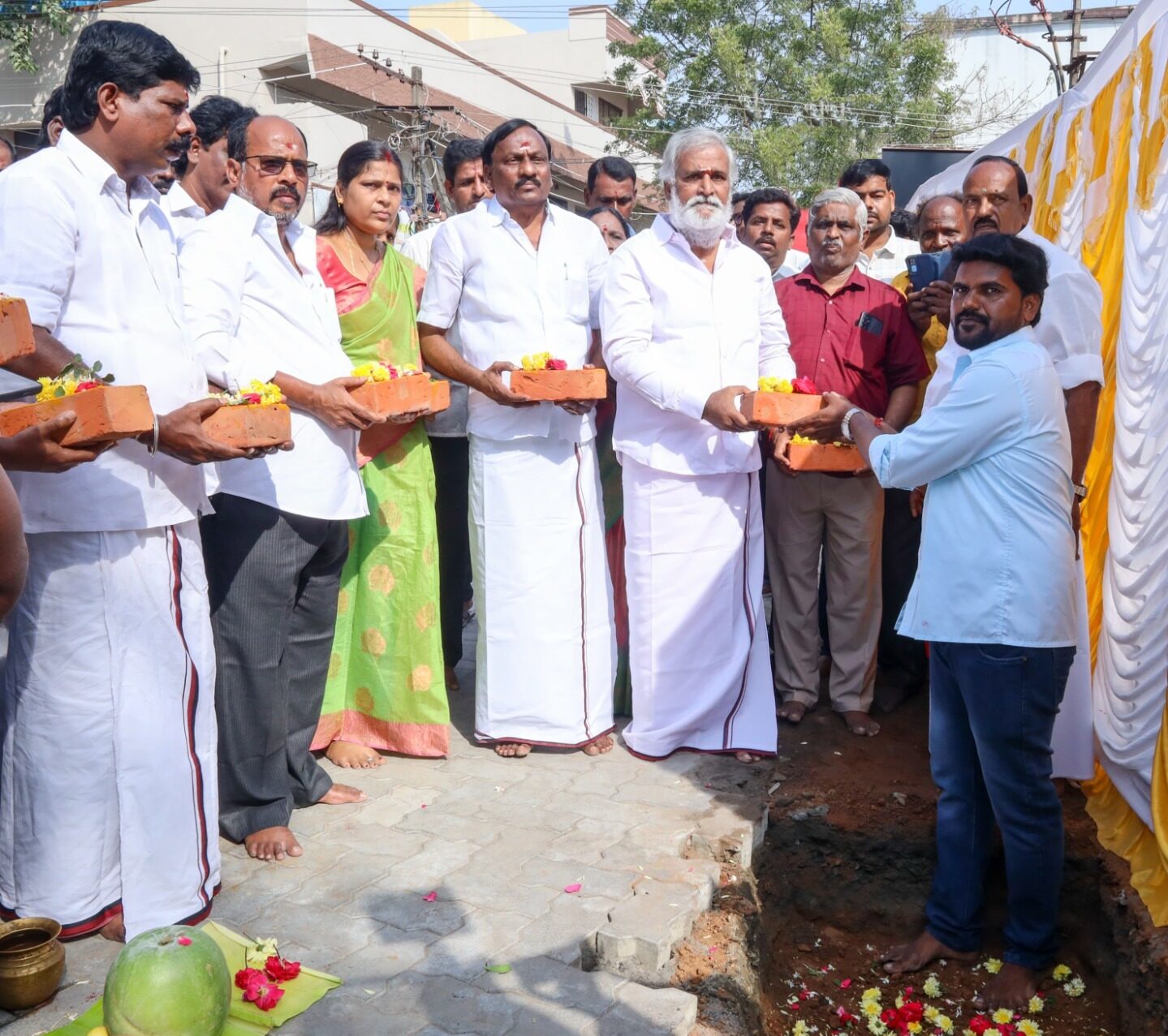 தவறுகள் யார் செய்திருந்தாலும் சட்டப்படி உரிய நடவடிக்கை எடுக்கப்படும்: அமைச்சர் சேகர்பாபு பேட்டி