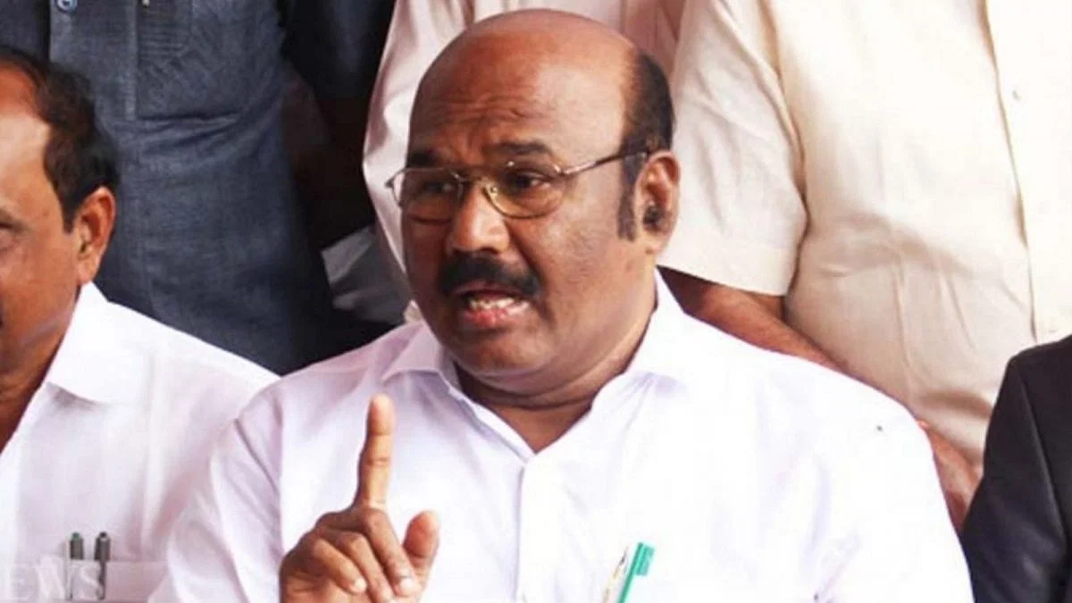 திமுகவுக்கு ஆதரவாக செயல்படும் காவல்துறையினரை மாற்றம் செய்ய வேண்டும்
