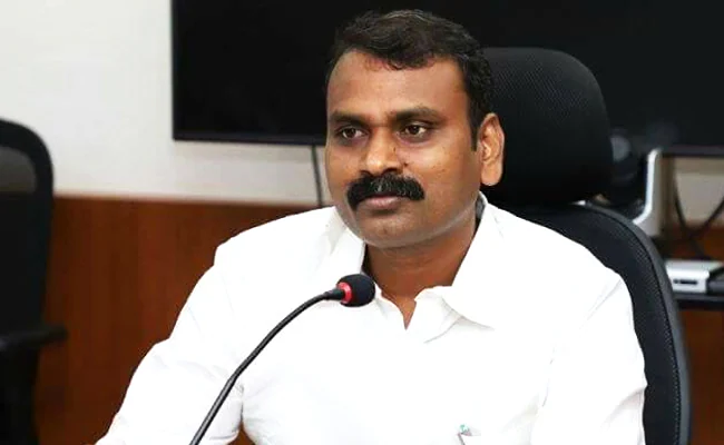 தேசிய கீதத்தை அவமானப்படுத்தும் தமிழக அரசை வன்மையாக கண்டிக்கிறேன்