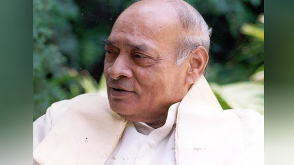 முன்னாள் பிரதமர் பி.வி.நரசிம்ம ராவுக்கு பாரத ரத்னா விருது