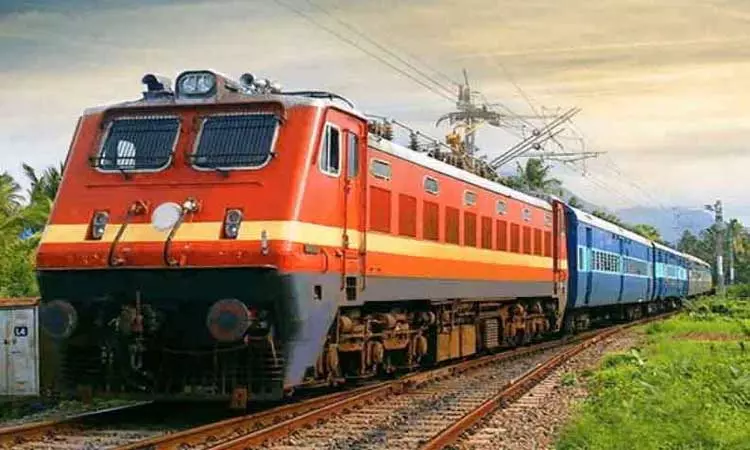 சிறப்பு ரயில்களின் போக்குவரத்து தொடரும்