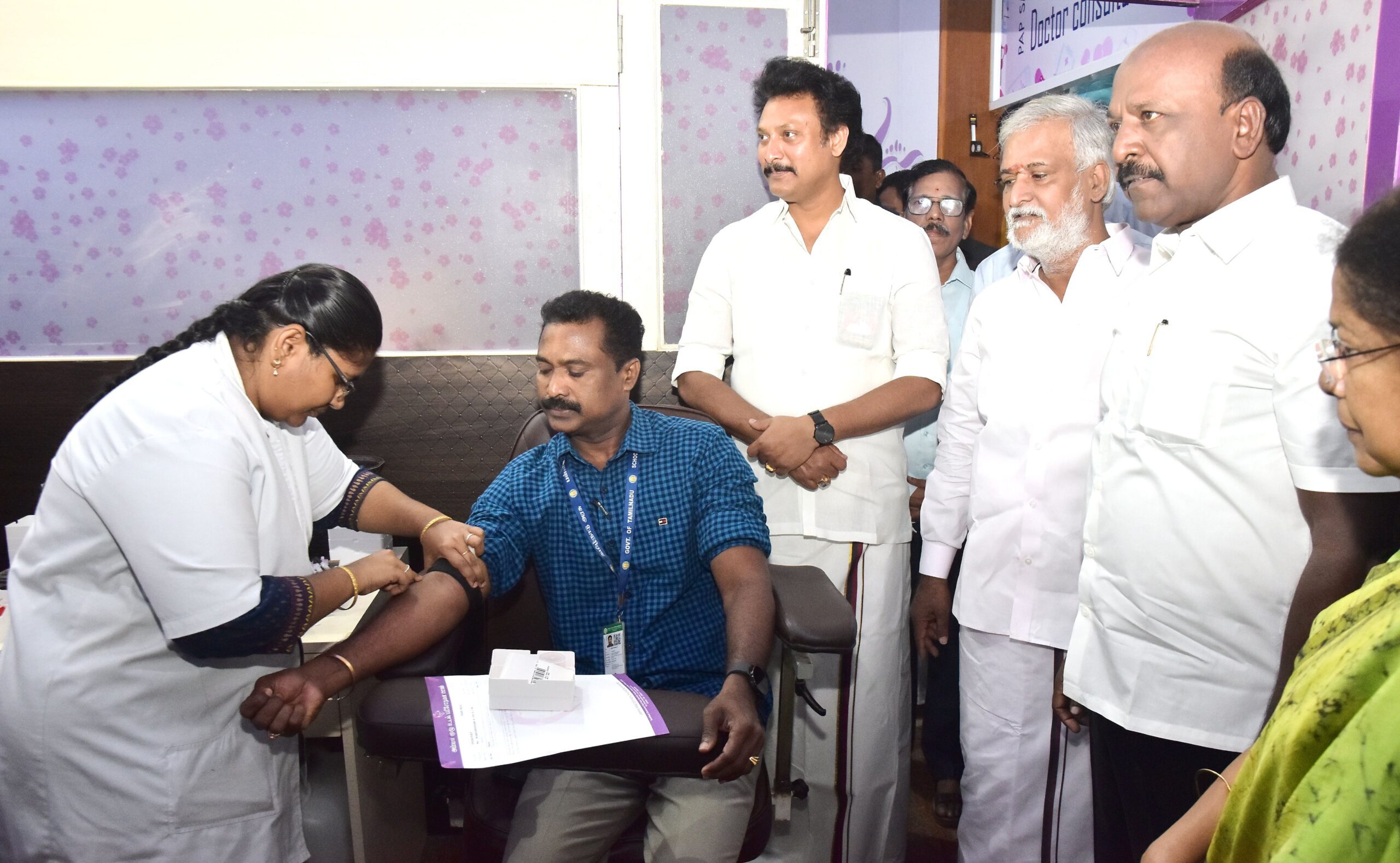 ஆசிரியர்களுக்கு மருத்துவ பரிசோதனை முகாமினை அமைச்சர் பெருமக்கள் தொடங்கி வைத்தார்கள்