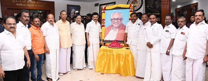 பேராசிரியர் அன்பழகன் 4 ஆம் ஆண்டு நினைவு நாள் - முதலமைச்சர் மலர் தூவி மரியாதை