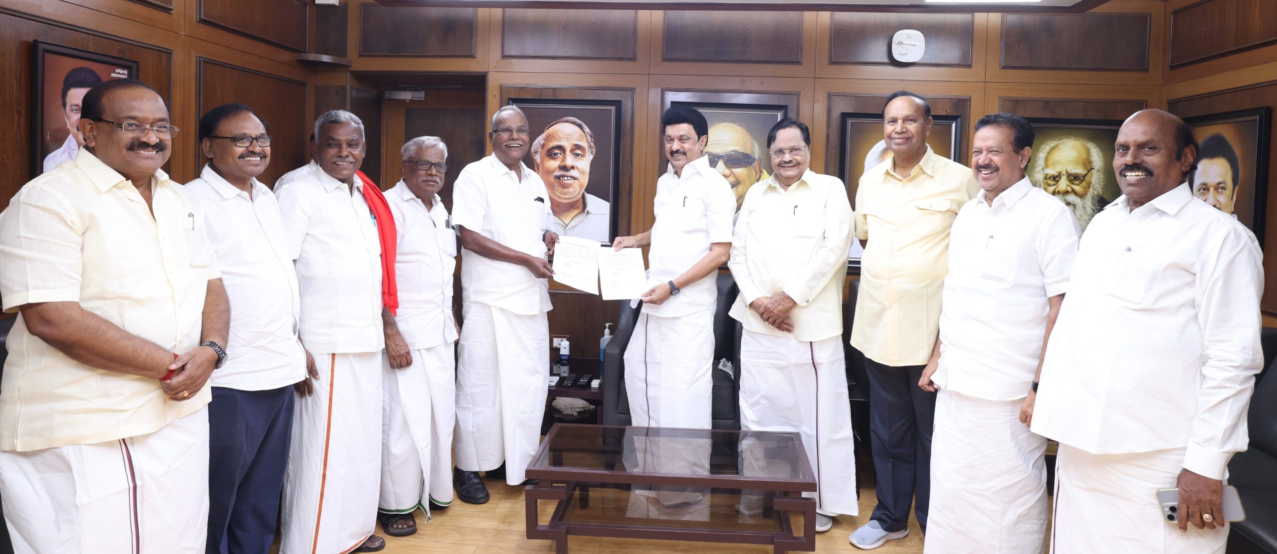 மதுரை, திண்டுக்கல் தொகுதிகளில் மார்க்சிஸ்ட் கம்யூனிஸ்ட் போட்டி