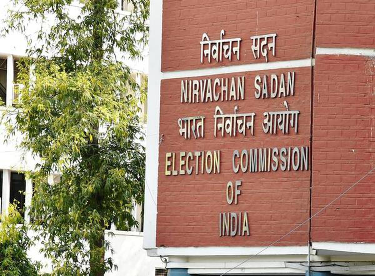 தமிழ்நாட்டில் நேற்று வரை ரூ.1309 கோடி மதிப்பிலான பணம், பொருட்கள் பறிமுதல்