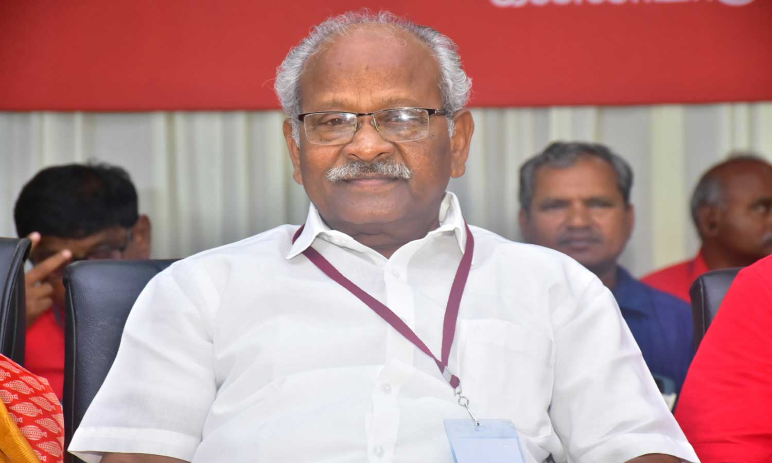 தமிழ்நாட்டில் தேர்தலில் நிற்க தைரியம் இல்லாமல் பயந்து ஓடியவர் அமைச்சர் நிர்மலா