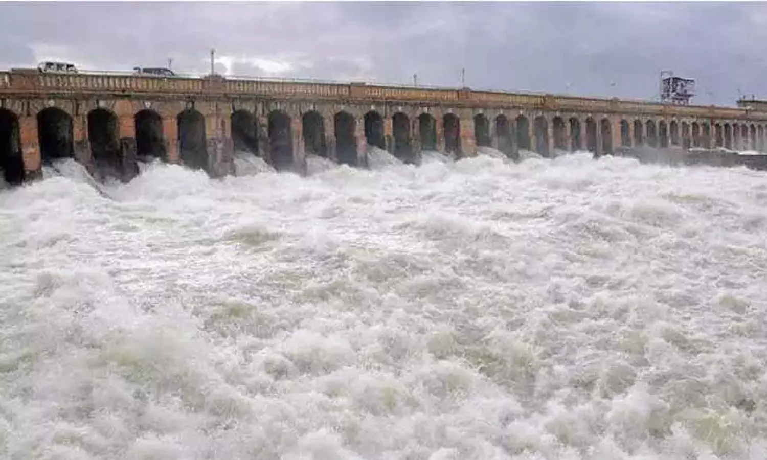 கர்நாடக அணைகளில் நீர் திறப்பு குறைப்பு