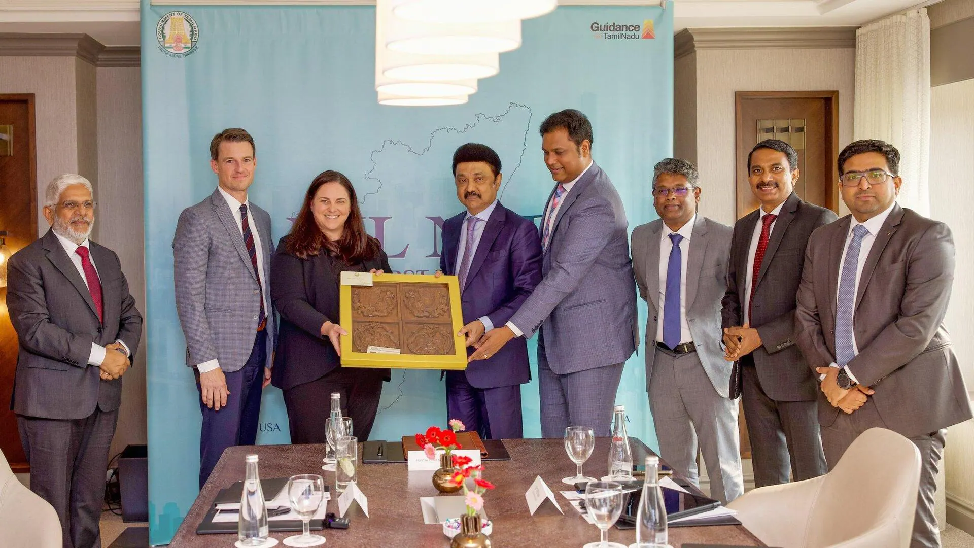 அமெரிக்காவில் ஃபோர்டு மோட்டார்ஸ் நிறுவன அதிகாரிகளுடன் பேச்சுவார்த்தை நடத்தினேன்