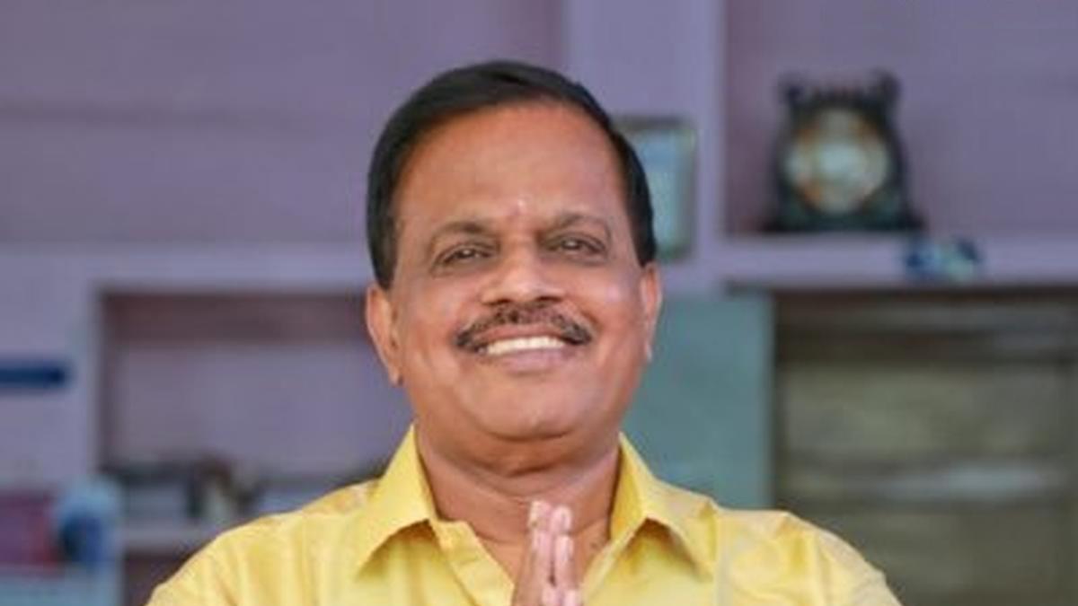 அதிமுக கட்சி பொறுப்புகளில் இருந்து தளவாய் சுந்தரம் நீக்கம் எடப்பாடி பழனிச்சாமி அறிவிப்பு